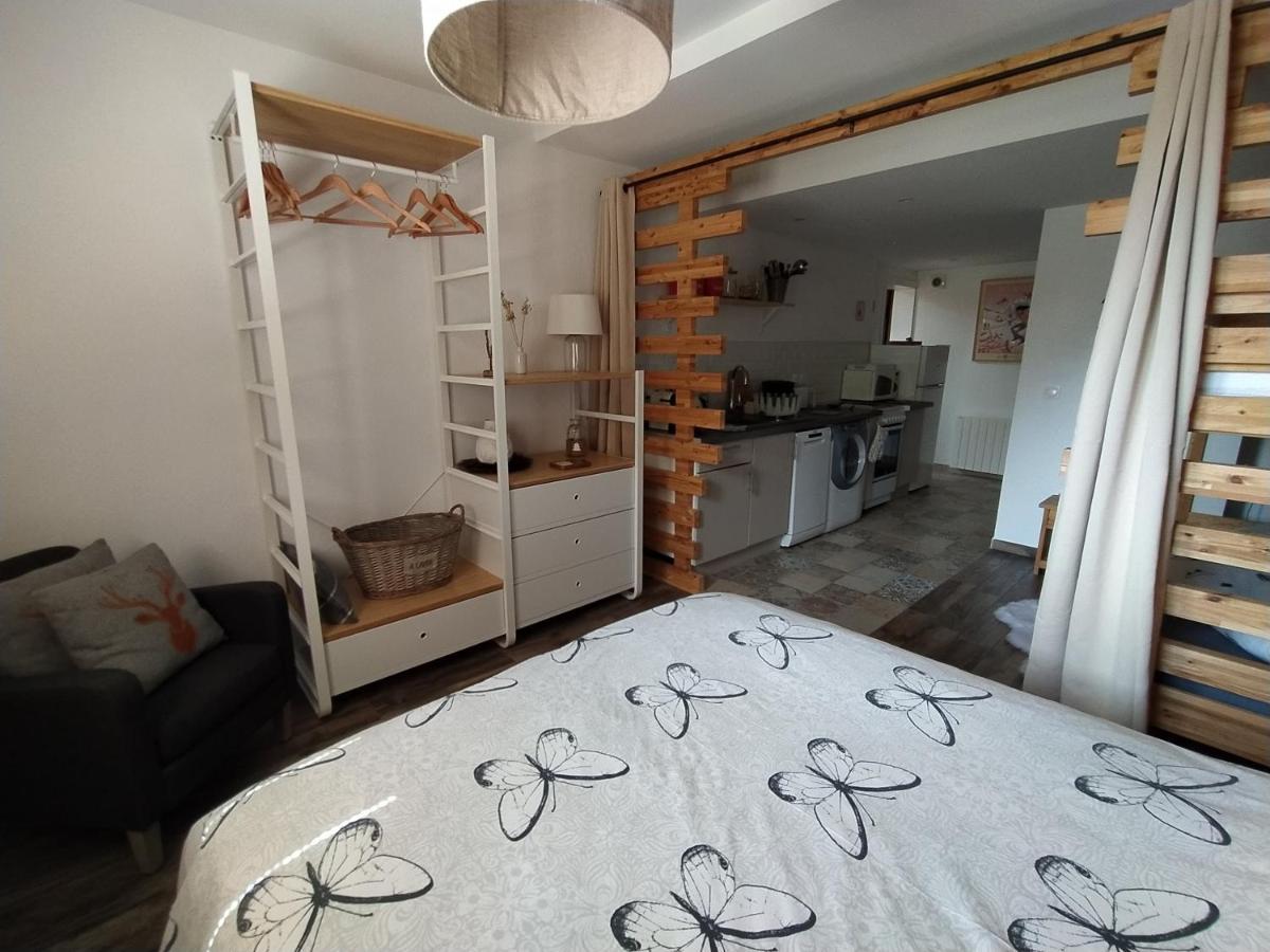 Chez Alphonse Apartment Thones Ngoại thất bức ảnh