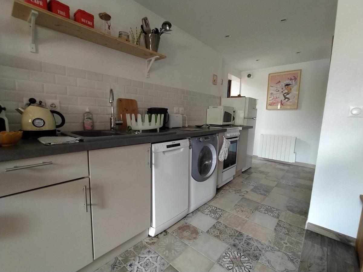 Chez Alphonse Apartment Thones Ngoại thất bức ảnh