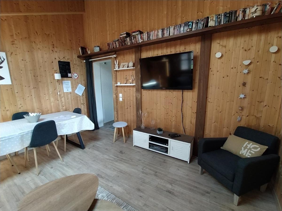 Chez Alphonse Apartment Thones Ngoại thất bức ảnh